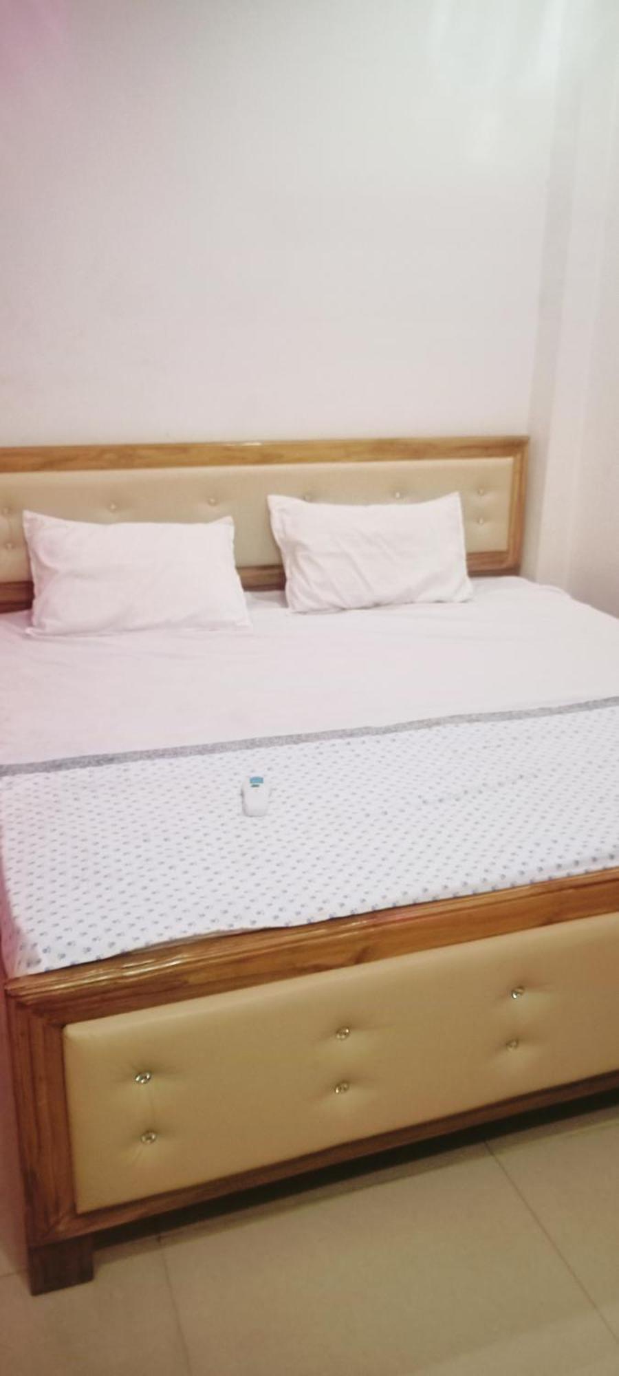 Hotel Maa Savitri Gest House Ayodhya Zewnętrze zdjęcie
